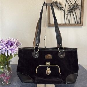 City Unltd Gently Used Black Shoulder Bag